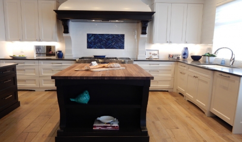 Closing The Space Above The Kitchen Cabinets With Mdf And Moldings