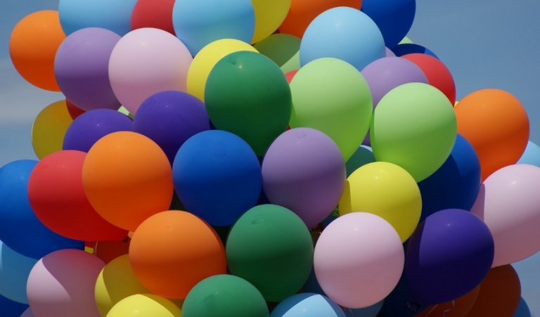 Filling Up Balloons Using A Helium Tank | Noonan True ...