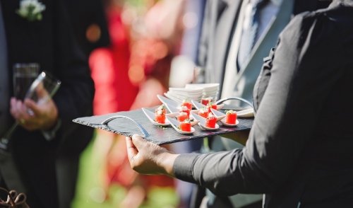 Your Guide to Catering a Large Backyard Party