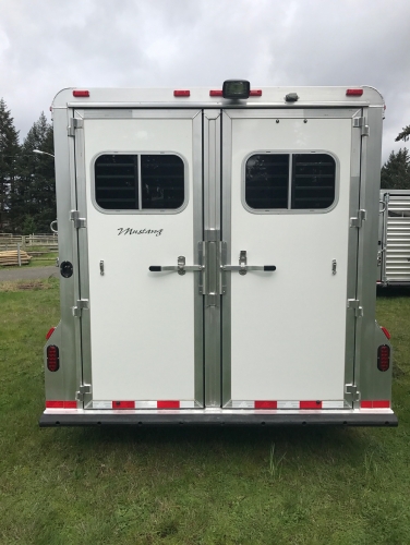 2019 Elite Mustang 3 Horse Trailer